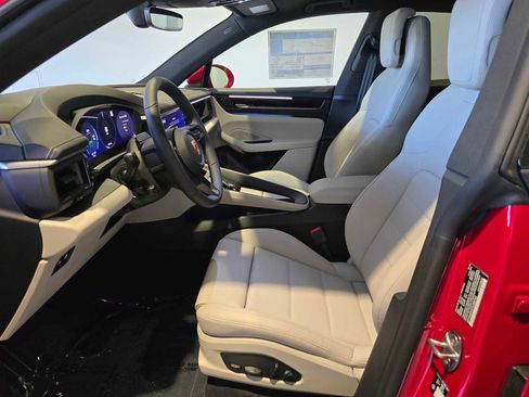 New 2026 Porsche Macan 4 Electric AWD/4WD image 5