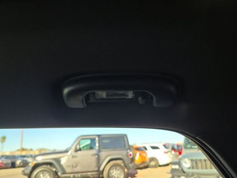 Used 2023 Chevrolet TrailBlazer RS w/ Sun and Liftgate Package image 50