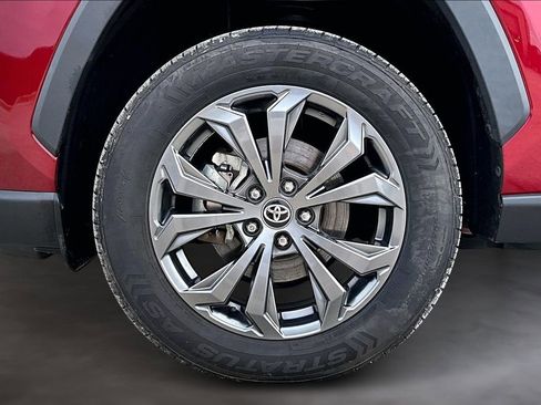 Used 2023 Toyota RAV4 XLE Premium image 34