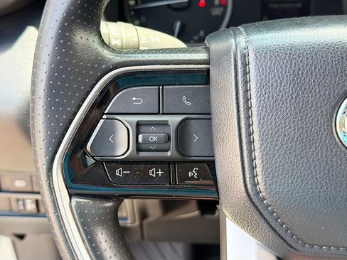Used 2024 Toyota Tundra SR5 w/ SR5 Convenience Package AWD/4WD image 18