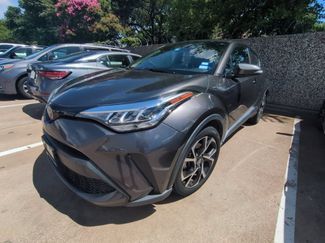 Used 2020 Toyota C-HR XLE FWD video 1