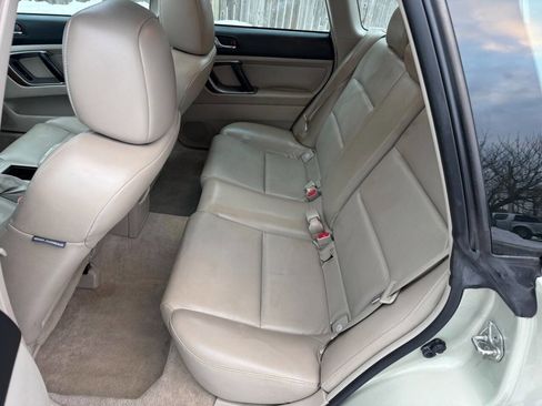 Used 2007 Subaru Outback 2.5i Limited image 14
