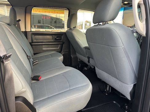 Used 2018 RAM 2500 Tradesman w/ Chrome Appearance Group AWD/4WD image 12