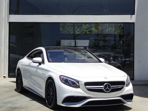 Used 2017 Mercedes-Benz S 63 AMG 4MATIC Coupe w/ Driver Assistance Package image 9