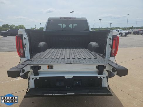 Used 2023 GMC Sierra 1500 AT4X AWD/4WD image 5