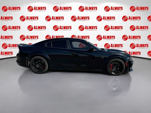 Used 2022 Dodge Charger SRT Hellcat w/ Harman/Kardon Audio Group RWD image 4