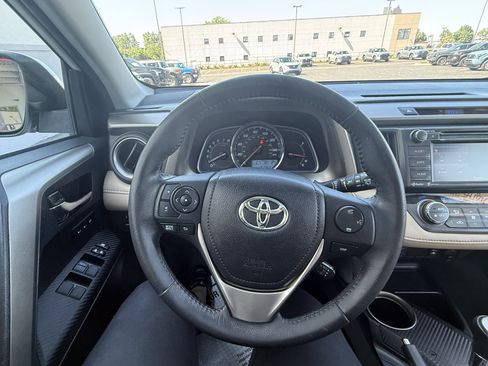 Used 2014 Toyota RAV4 Limited AWD/4WD image 8