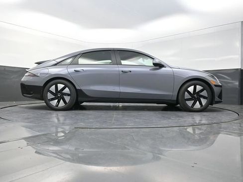 New 2025 Hyundai Ioniq 6 SE RWD image 36