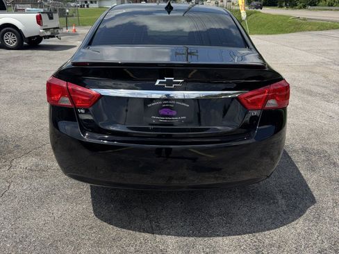 Used 2018 Chevrolet Impala LT FWD image 4