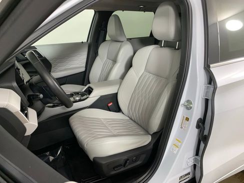 Used 2025 Mitsubishi Outlander SEL FWD image 30