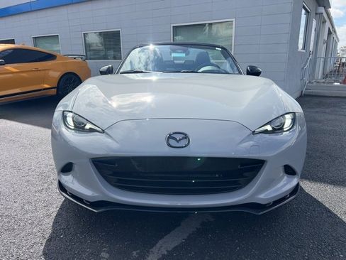 Used 2024 MAZDA MX-5 Miata Club image 12