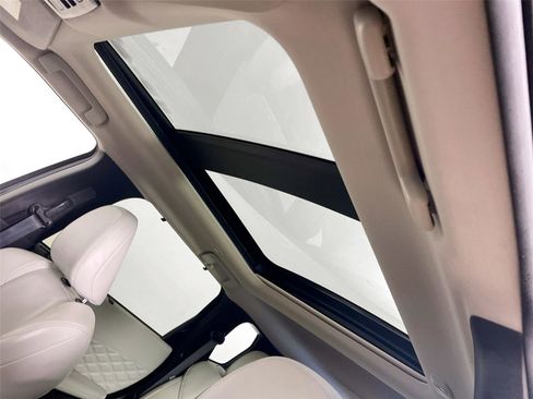 Used 2024 Mitsubishi Outlander SEL image 14