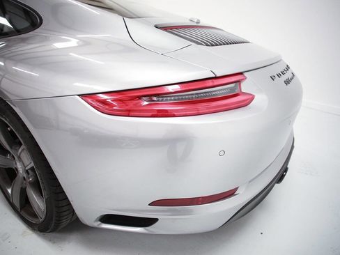 Used 2018 Porsche 911 Carrera T image 28