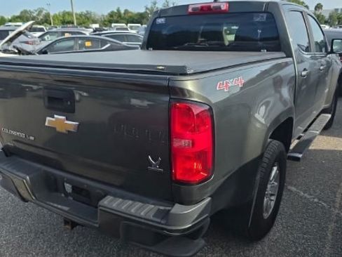 Used 2018 Chevrolet Colorado W/T w/ WT Convenience Package AWD/4WD image 2