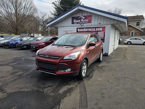Used 2014 Ford Escape SE image 3