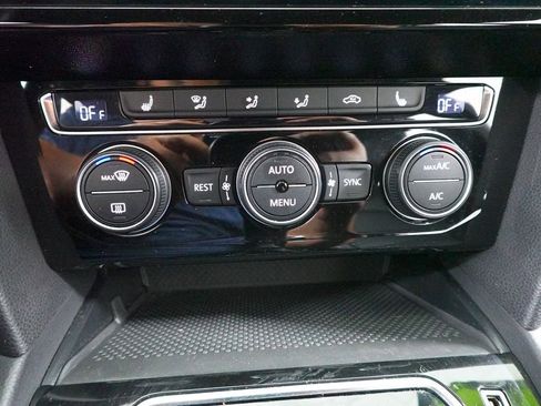 Used 2019 Volkswagen Arteon SE image 19