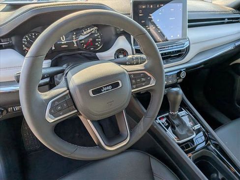 Used 2024 Jeep Compass Limited AWD/4WD image 10