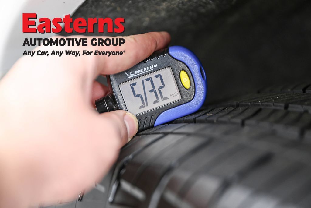 Used 2025 Dodge Durango GT RWD image 29