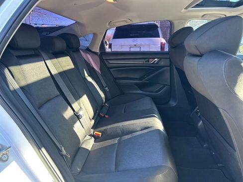 Used 2018 Honda Accord EX image 21