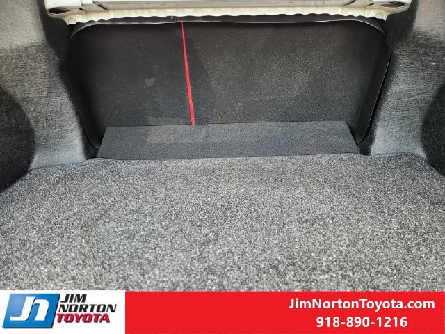 Used 2018 Toyota Camry SE w/ Moonroof Package FWD image 32