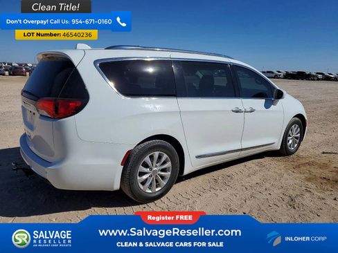 Used 2018 Chrysler Pacifica Touring-L image 4