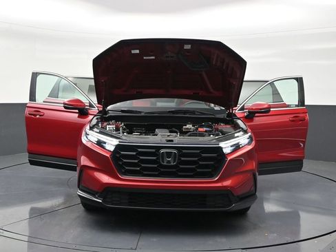 Used 2025 Honda CR-V LX image 34