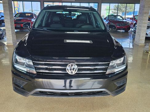 Used 2019 Volkswagen Tiguan SE image 2