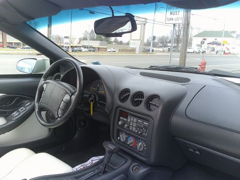 Used 1994 Pontiac Firebird Formula RWD image 21