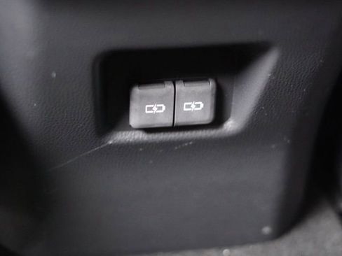 Certified 2025 Toyota RAV4 SE image 40