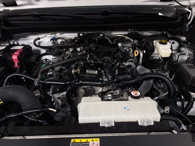 Used 2025 Toyota Tacoma SR5 AWD/4WD image 11