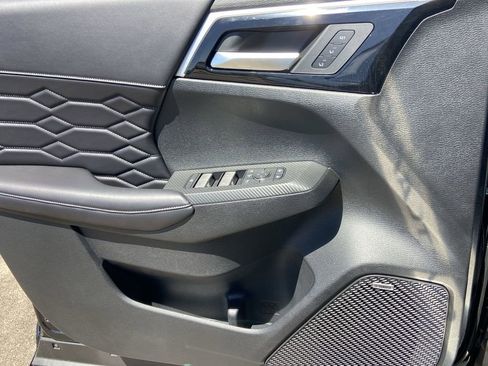 New 2026 Mitsubishi Outlander SEL FWD image 19