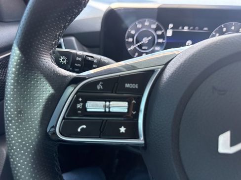 Certified 2024 Kia Seltos SX w/ SX Sunroof Package AWD/4WD image 22