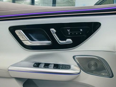 Certified 2023 Mercedes-Benz EQE 500 4MATIC Sedan image 11