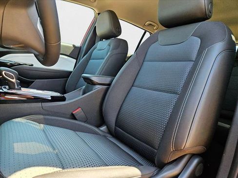 New 2026 Chevrolet Trax LT w/ Driver Confidence Package image 4