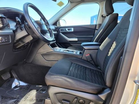 Certified 2020 Ford Explorer XLT w/ Comfort Package image 19