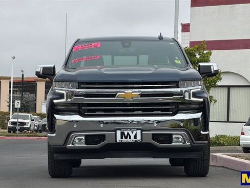 Used 2022 Chevrolet Silverado 1500 LTZ w/ Technology Package AWD/4WD image 9