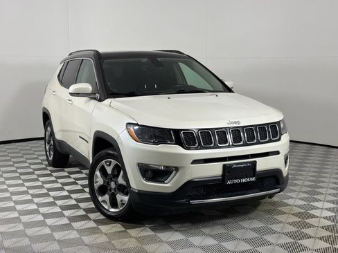 Used 2017 Jeep Compass Limited w/ Navigation Group AWD/4WD image 2