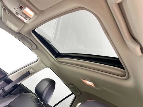 Used 2016 Subaru Outback 2.5i Limited image 17