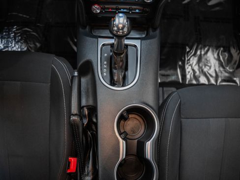 Certified 2022 Ford Mustang Coupe image 31