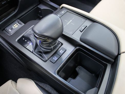 Used 2019 Lexus ES 300h Luxury image 63