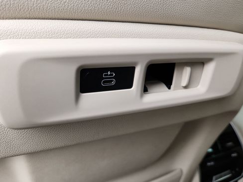 Used 2021 BMW X5 xDrive40i w/ M Sport Package image 15