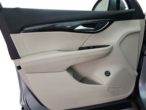 Used 2023 Buick Envision Preferred image 18