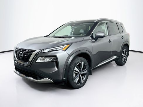 Used 2023 Nissan Rogue Platinum w/ Platinum Premium Package FWD image 3