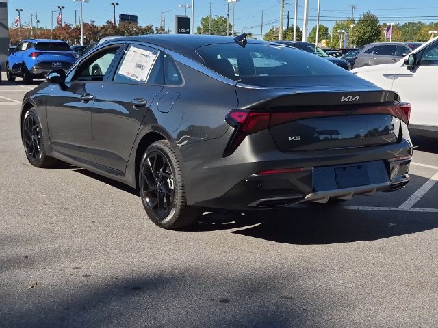 New 2027 Kia K5 GT-Line FWD image 5