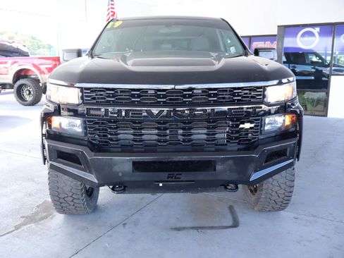 Used 2019 Chevrolet Silverado 1500 Custom w/ Custom Convenience Package AWD/4WD image 13