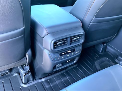 Used 2025 Honda Ridgeline Black Edition image 33