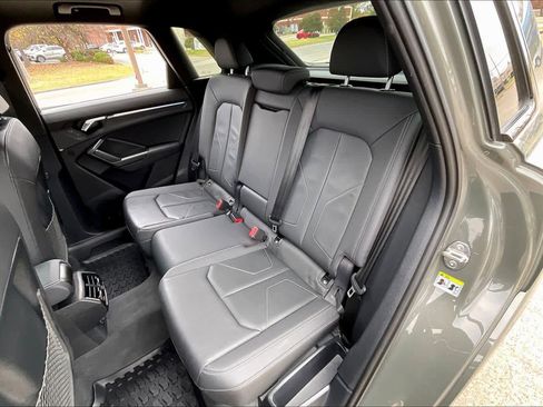 Used 2022 Audi Q3 2.0T Premium Plus w/ Premium Plus Package image 20