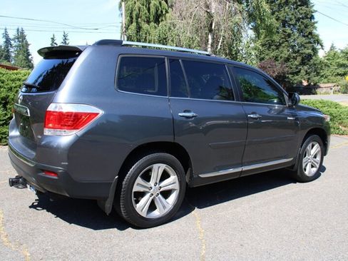 Used 2013 Toyota Highlander Limited AWD/4WD image 3