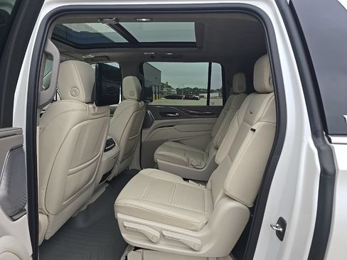 Used 2021 Cadillac Escalade ESV Premium Luxury Platinum AWD/4WD image 21