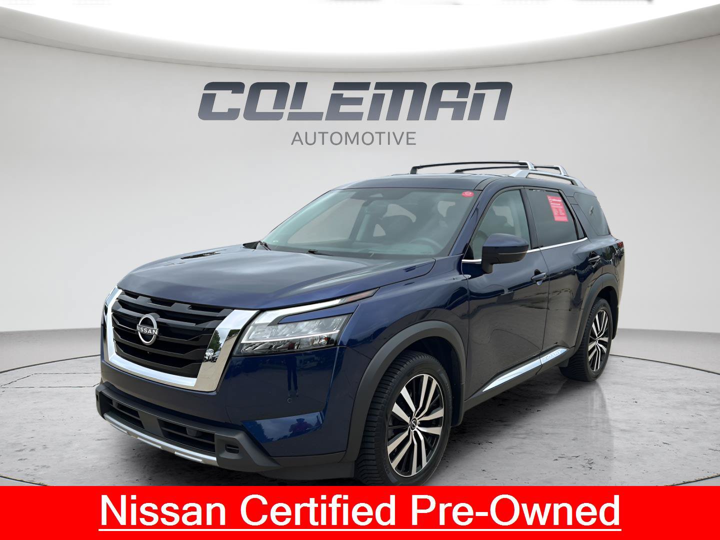 Used 2024 Nissan Pathfinder Platinum w/ Cargo Package AWD/4WD image 1
